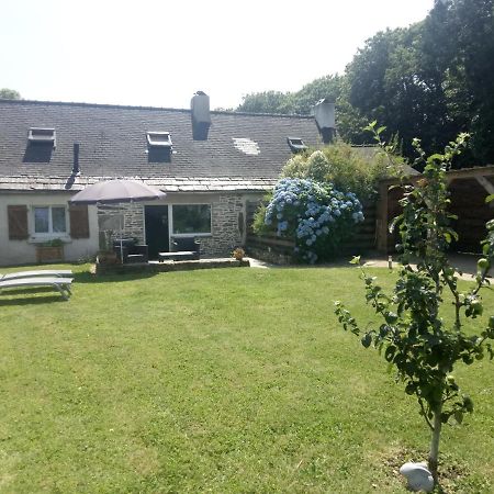 Petite Maison Dans Les Monts D'Arree Ty Coz Commana Zewnętrze zdjęcie